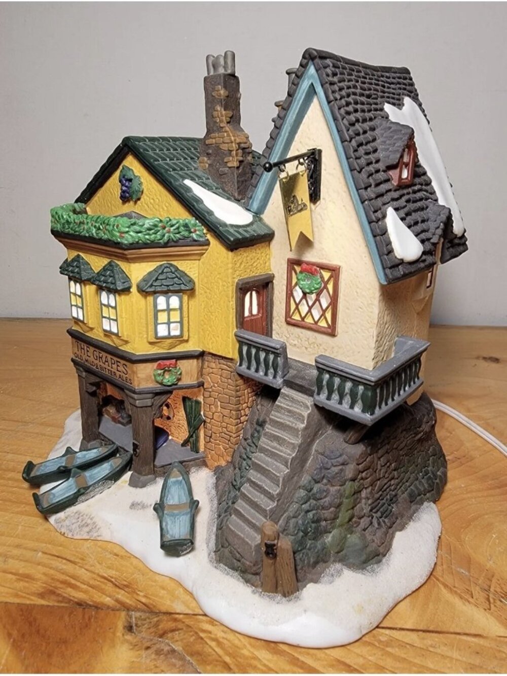 Dept 56 Heritage Dickens Village "THE GRAPES INN" 1996 5th Edition